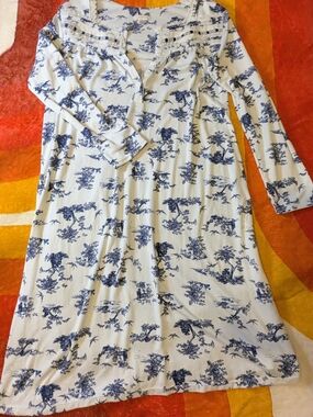 Secret Treasures Blue & White Toile Print Long Sleeve Nightgown Lounge Wear, LG